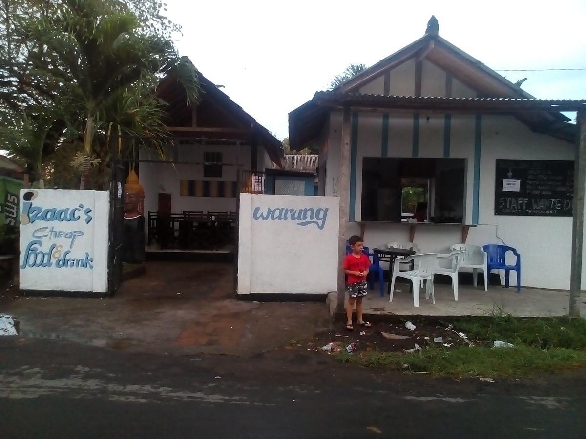 Izaac'S Bed & Breakfast Lovina  Exterior photo