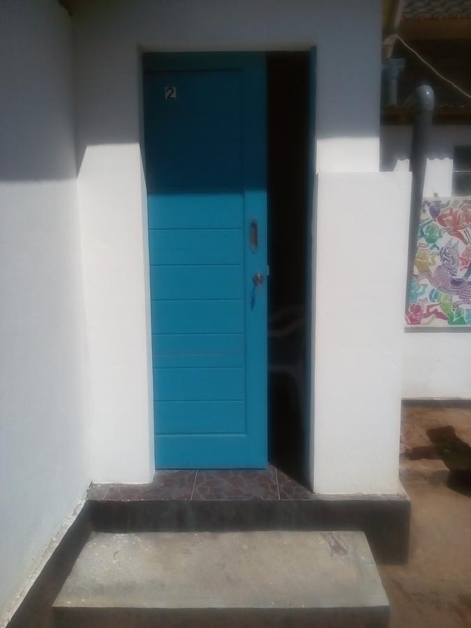 Izaac'S Bed & Breakfast Lovina  Exterior photo