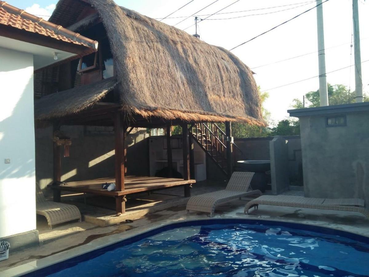 Izaac'S Bed & Breakfast Lovina  Exterior photo